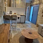 New 'i Elea' With Courtyard
