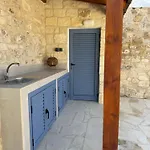 New 'i Elea' With Courtyard