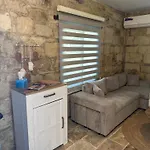 New 'i Elea' With Courtyard Tatil Evi