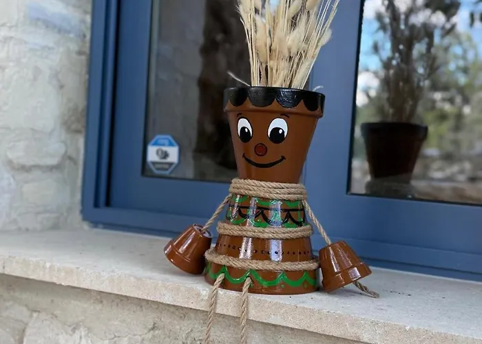 'i Elea' With Courtyard Semesterbostad *