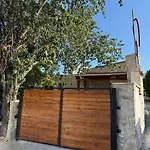 بيت للعطل New 'i Elea' With Courtyard Letimbou