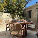New 'i Elea' With Courtyard