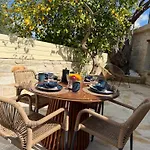 Nyaraló New 'i Elea' With Courtyard Letimbou