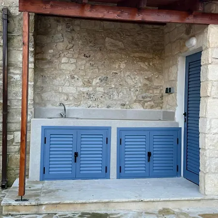 New 'i Elea' With Courtyard Ferienhaus Letimbou