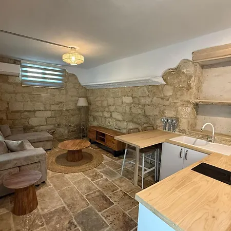 'i Elea' With Courtyard بيت للعطل Letimbou