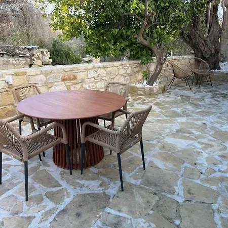 Holiday home 'i Elea' With Courtyard Letimbou