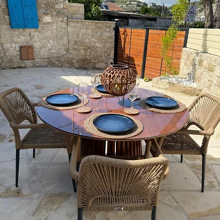 New 'i Elea' With Courtyard *