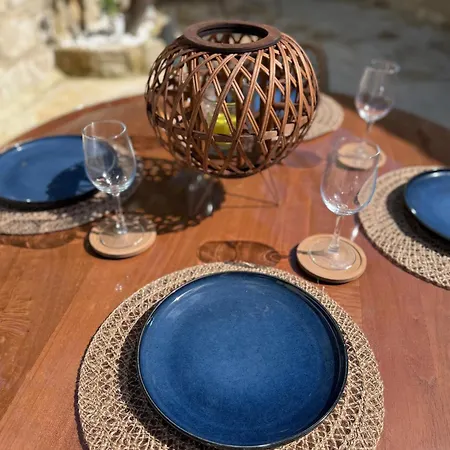New 'i Elea' With Courtyard