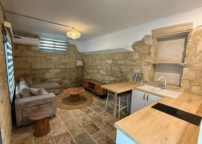 'i Elea' With Courtyard بيت للعطل Letimbou