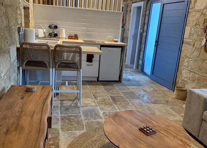 'i Elea' With Courtyard بيت للعطل